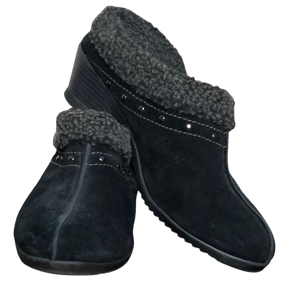 Sporto Black Suede With Studded Accent and Grey Faux Fur Lining Mules, Size 8M